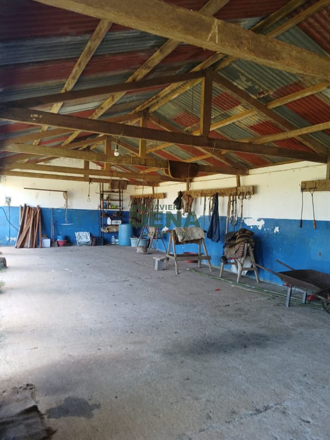 Venta de Estancia en Lavalleja, de 1661 hectareas con instalaciones completa