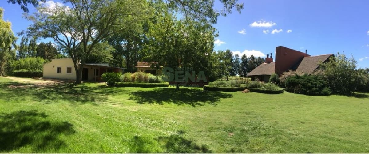 Venta y alquiler de chacra en Piriapolis, gran chalet con 6 hectareas.