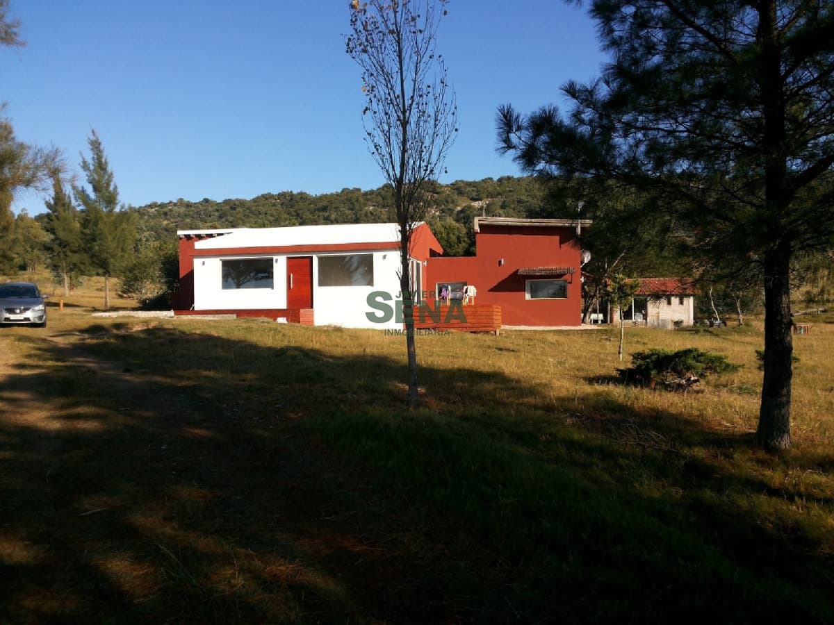 Venta de chacra en Sierra de los Caracoles, 5 has. con muy linda edificacion.