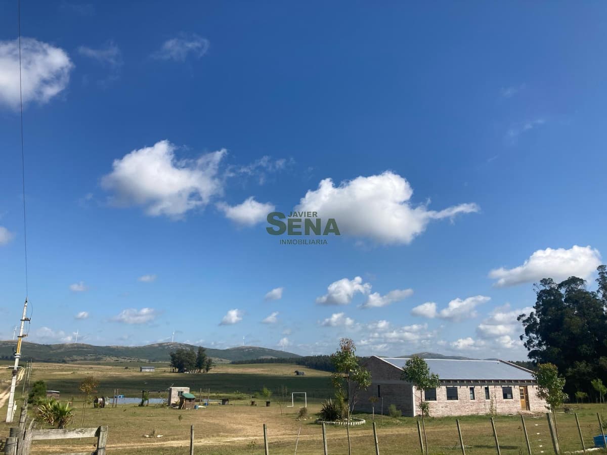Venta de chacra san carlos, con casa para vivir cerca de la ciudad.