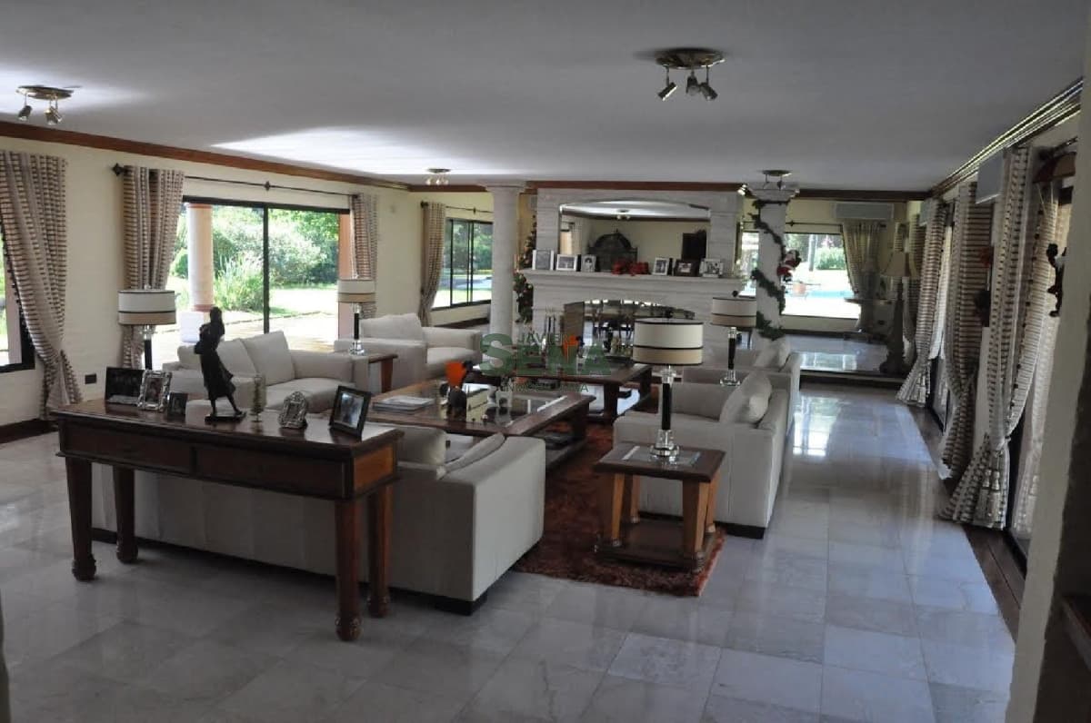 Alquiler de chacra en Mansa, casa espectacular, 4 dormitorios 4 baños, piscina, 1,6 hectareas, de las mejores de la zona.