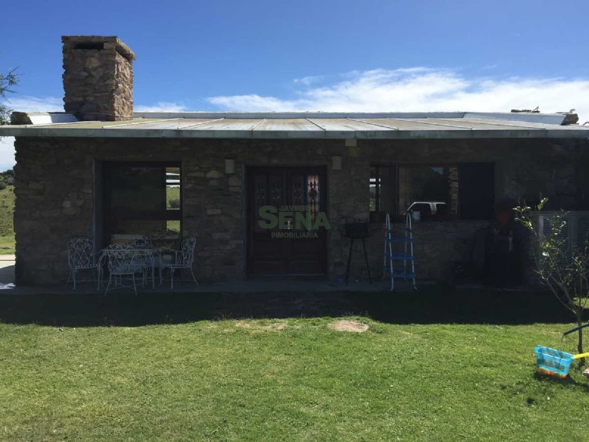 Venta en Pan de azucar, lindo campo con gran vista y buena casa.