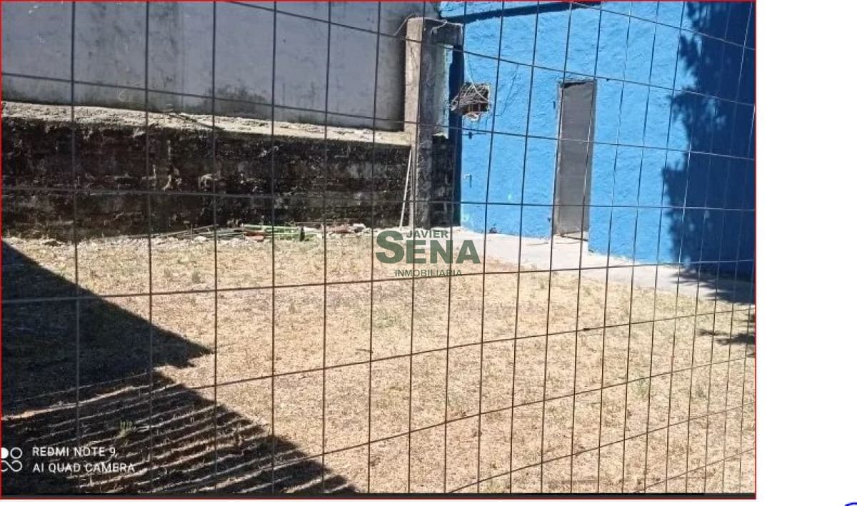 Venta de local en San Carlos, 80 m2 cubiertos.