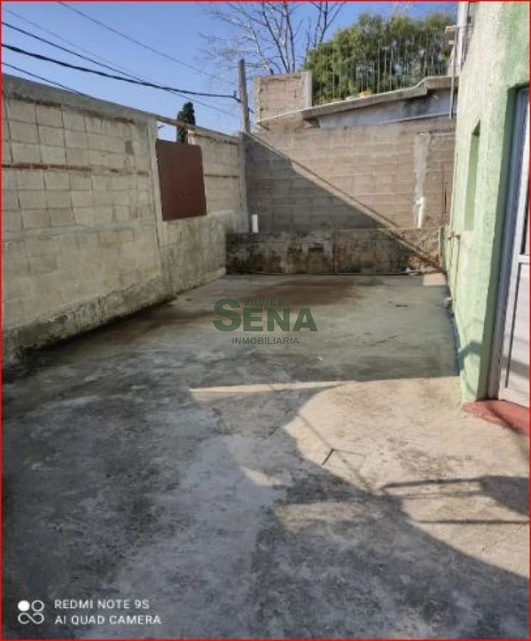 Venta de Local en camino de los Gauchos, son 2 locales en un lugar bien comercial.
