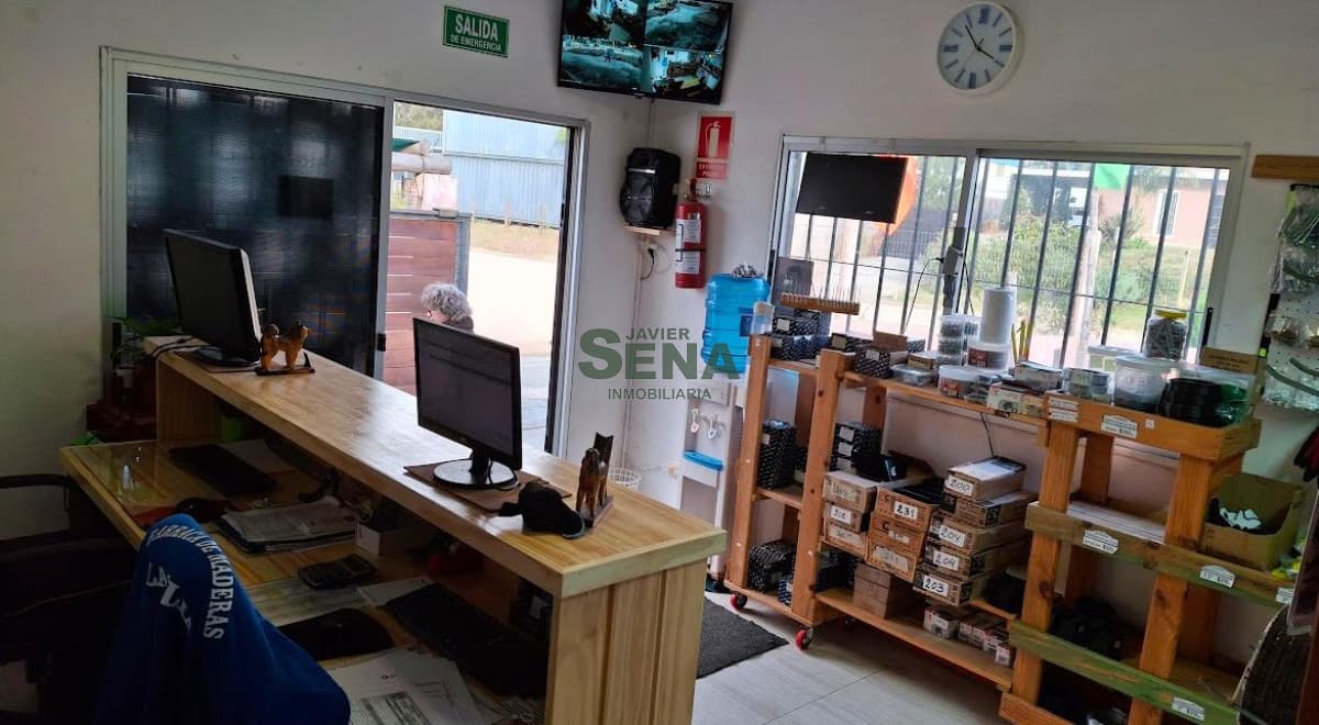 Venta o alquiler anual de local en Maldonado