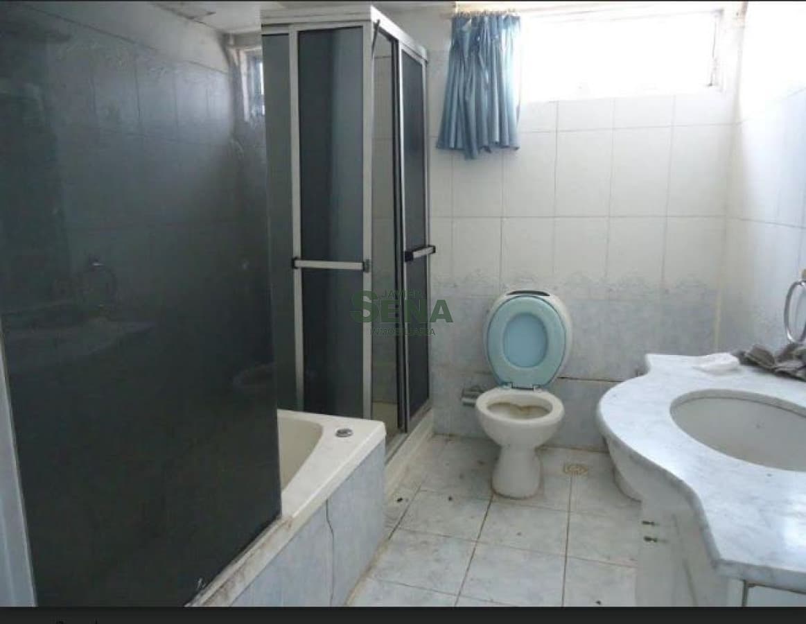 Venta de Local en la ciudad de Maldonado centro, casa mas 2 locales comerciales.