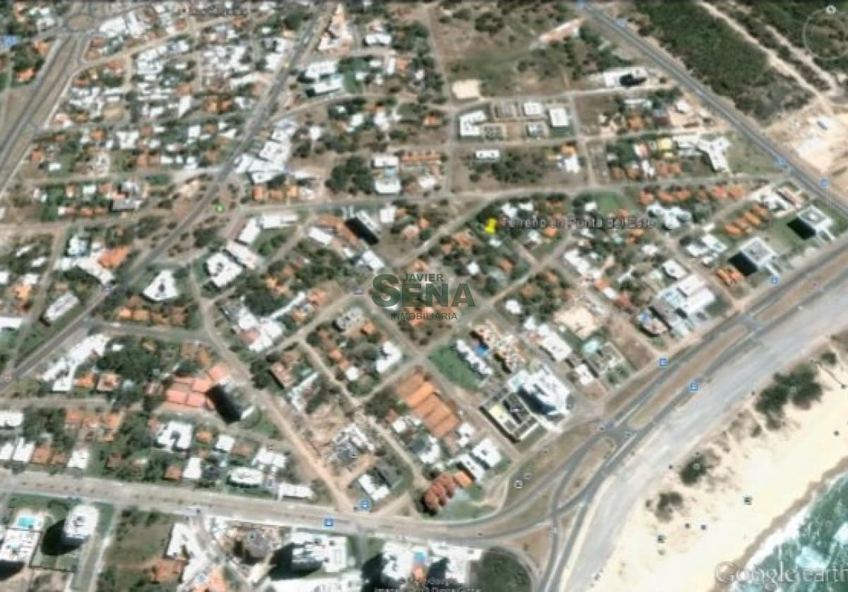 Venta de lote en la Brava, para construir altura.