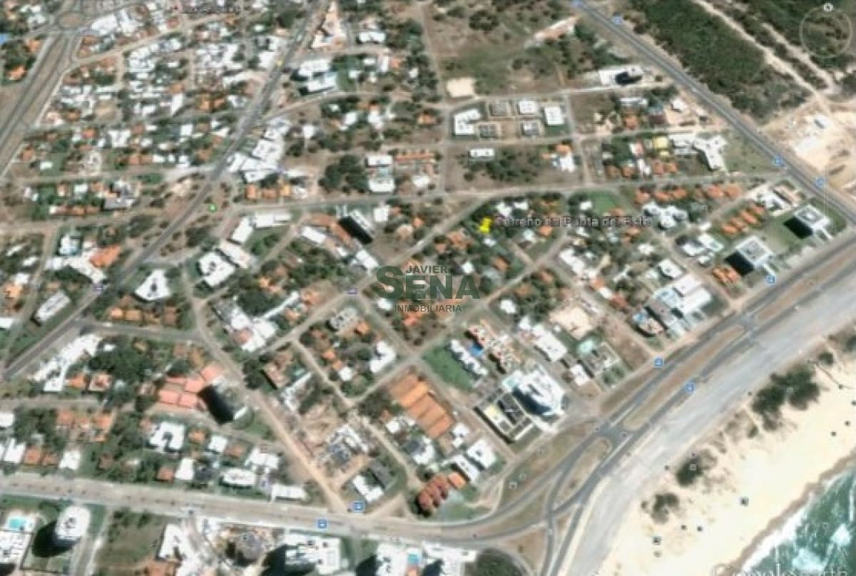 Venta de lote en la Brava, para construir altura.