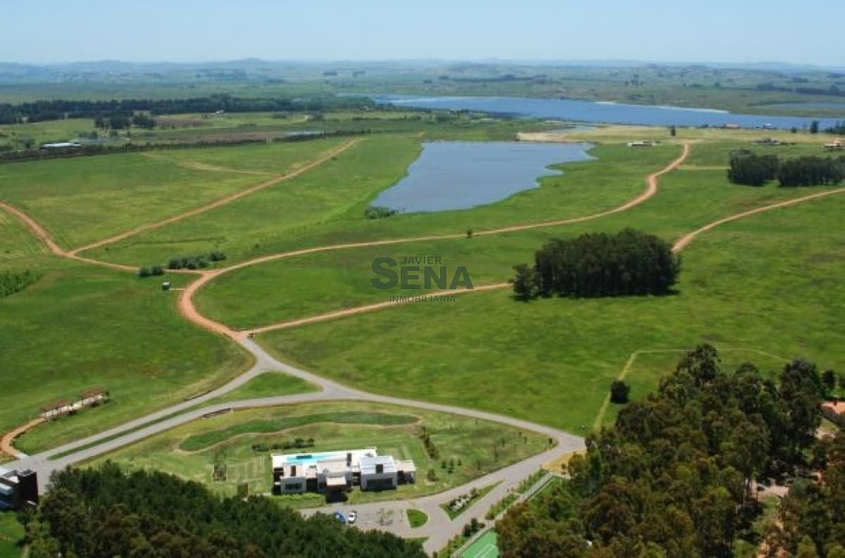 Venta de lote en Laguna de sauce, 5000m2 de tierra para construir una muy buena casa.