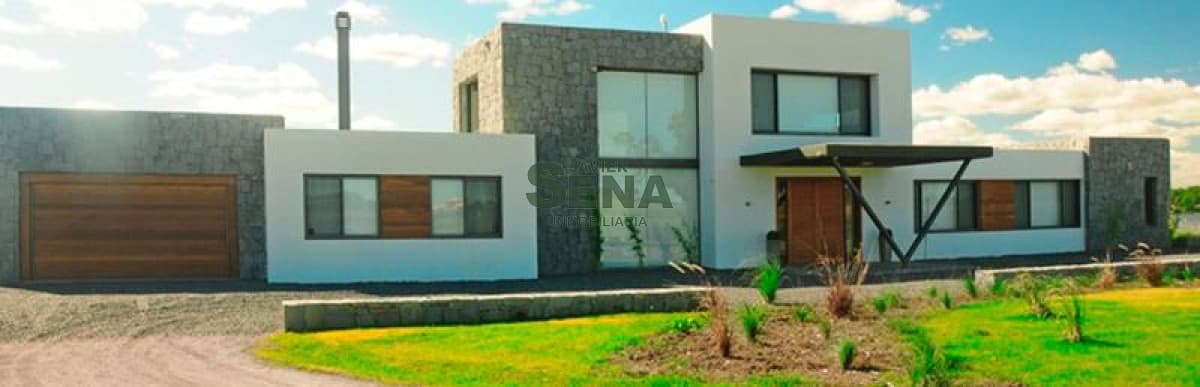 Venta de lote en Laguna de sauce, 5000m2 de tierra para construir una muy buena casa.