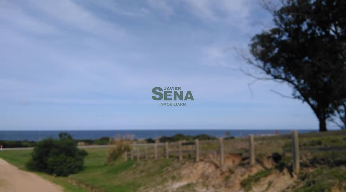 Venta de lote en Eden Rock,  de 800m2