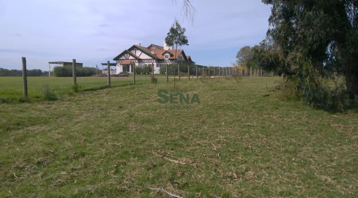 Venta de lote en Eden Rock,  de 800m2