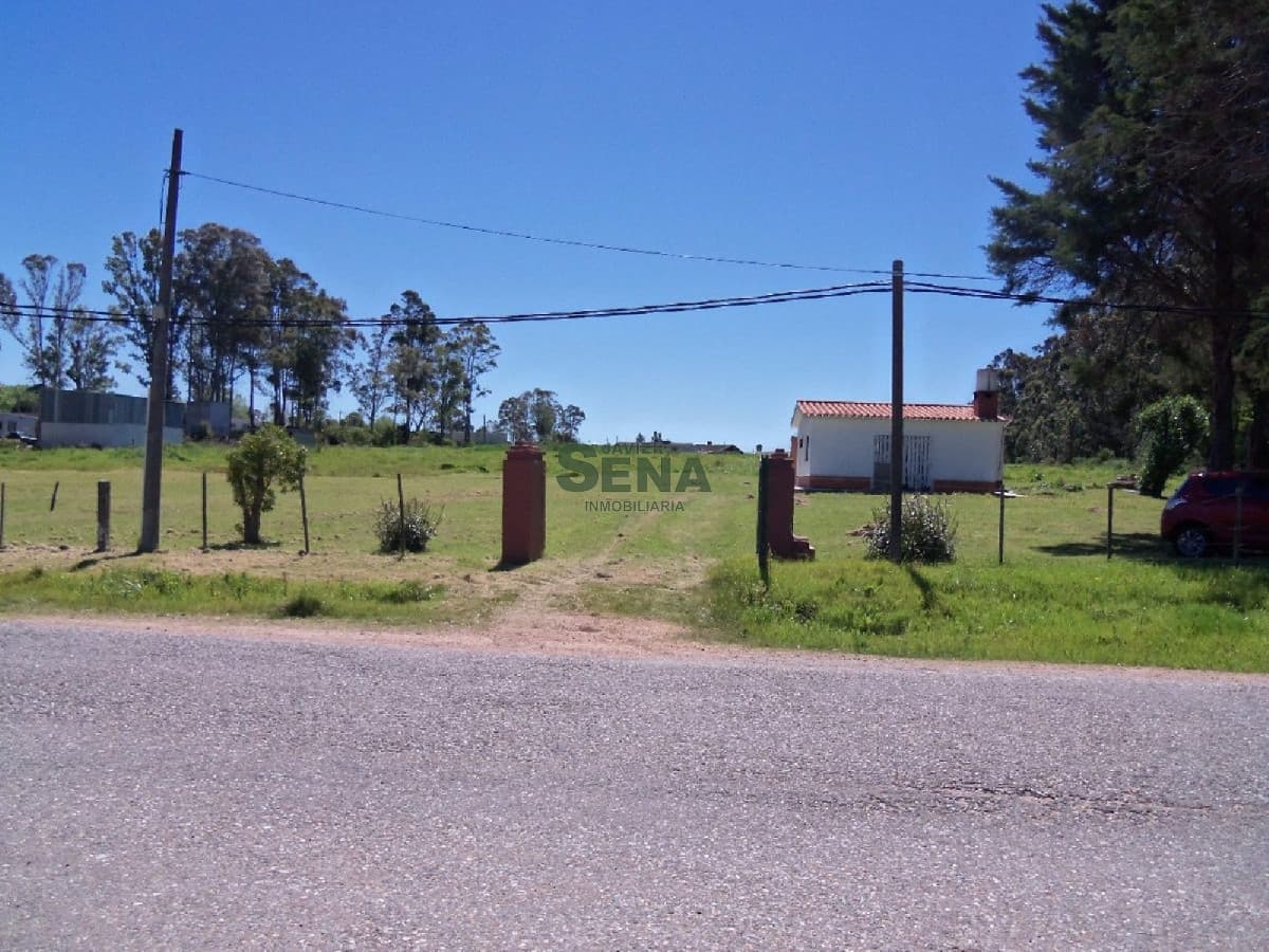 Venta de tierra en Lussich, fraccionamiento de 28850m2