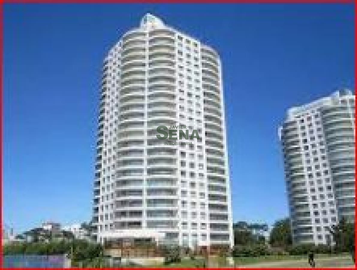 Alquiler de apartamento en la Roosevelt, 2 dormitorios, baño, cerca del mar y todos los servicios.