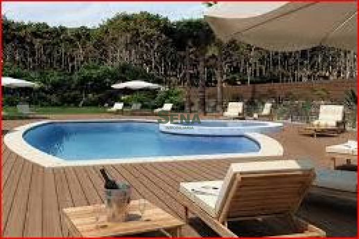 Alquiler y venta de apartamento en la Mansa, 2 dormitorios, 3 baños, piscina, frente al mar.