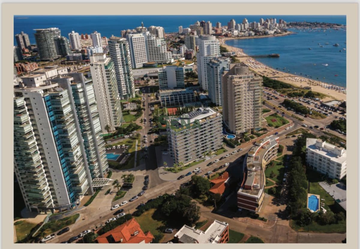 Venta de apartamento en la Mansa, de 2 dormitorios 2 baños, a estrenar elegante y luminoso con vista a la isla Gorriti.