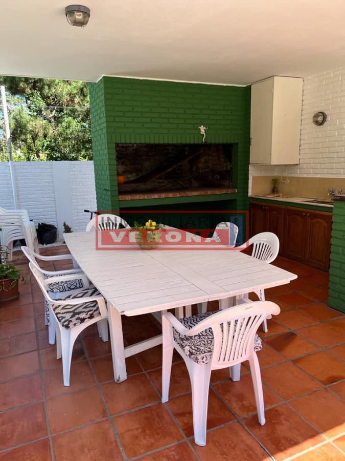 Casa de 4 dormitorios en la Mansa Punta del Este - Inmobiliaria Verona Punta