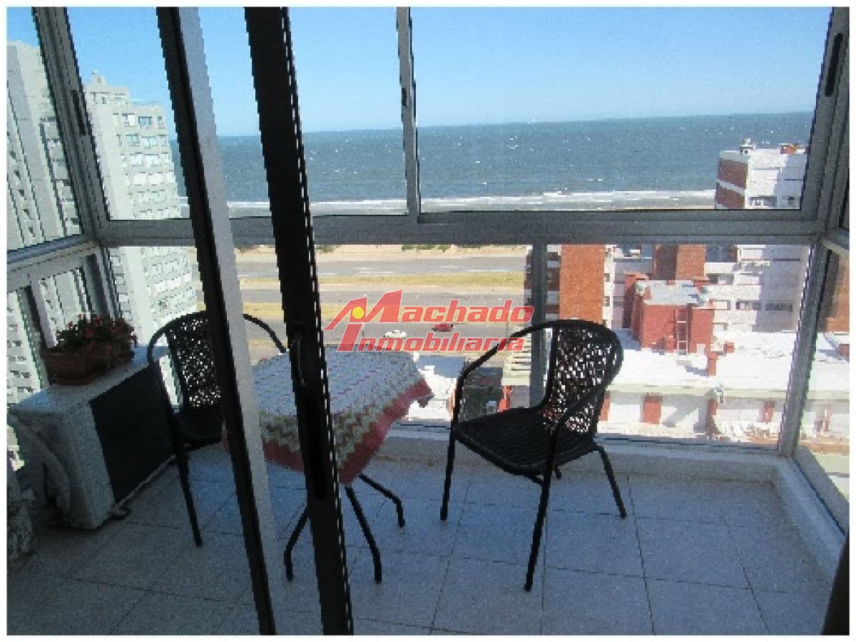 Apartamento en Brava, 1 dormitorios *