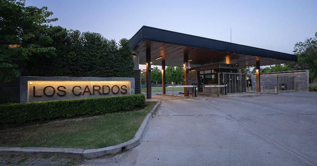Terreno en Venta en Los Cardos - B° Cerrado Los Cardos - Juan Bautista de LaSalle  al 2100