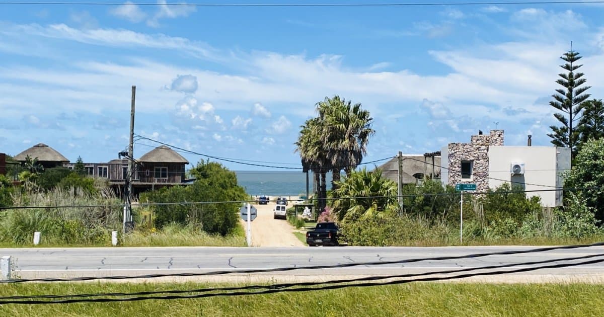 Casa en Venta-Alquiler temporario en Punta Piedras - Punta Piedras