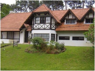 Hermosa casa en venta de 5 dormitorios.