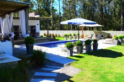 Gran chalet de 6 dormitorios en venta en zona residencial.