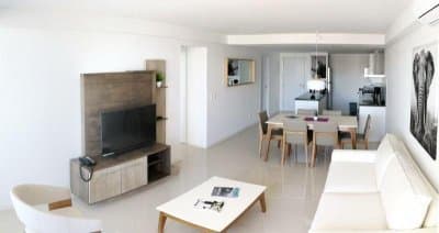 Excepcional apartamento de 3 dormitorios y dependencia en alquiler temporario y venta en Playa Brava  -
