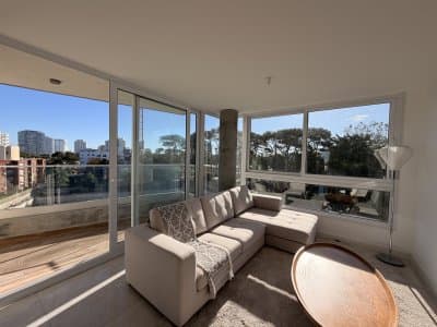 OPORTUNIDAD APARTAMENTO DE 3 DORMITORIOS EN EXCELENTE UBICACION PLAYA BRAVA A ESTRENAR  -