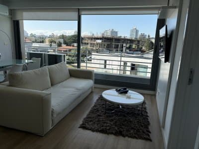 Edificio Tiziano- Viví o invertí en Playa Mansa: 2 dormitorios con excelente ubicación.REF:9256  -