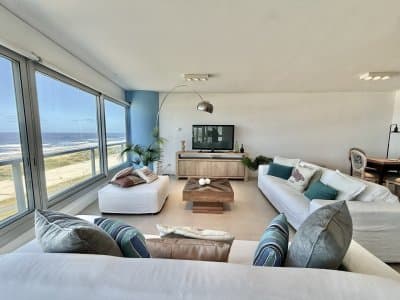 Exclusivo departamento de 3 suites en venta y alquiler temporal en Playa Brava  -