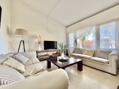 OPORTUNIDAD CASA EN PLAYA MANSA EN 4 DORMITORIOS ZONA CON POTENCIAL COMERCIAL  -