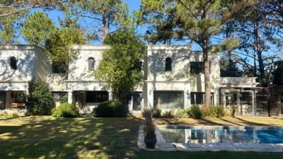 San Cervolo — residencia de 5 dormitorios en suite en Rincón del Indio  -