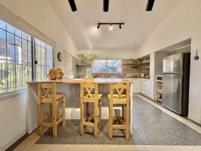 OPORTUNIDAD CASA EN PLAYA MANSA EN 4 DORMITORIOS ZONA CON POTENCIAL COMERCIAL  -