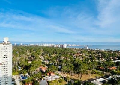 Apartamento moderno 3 dormitorios vista al mar piscina climatizadae Roosevelt Punta del Este