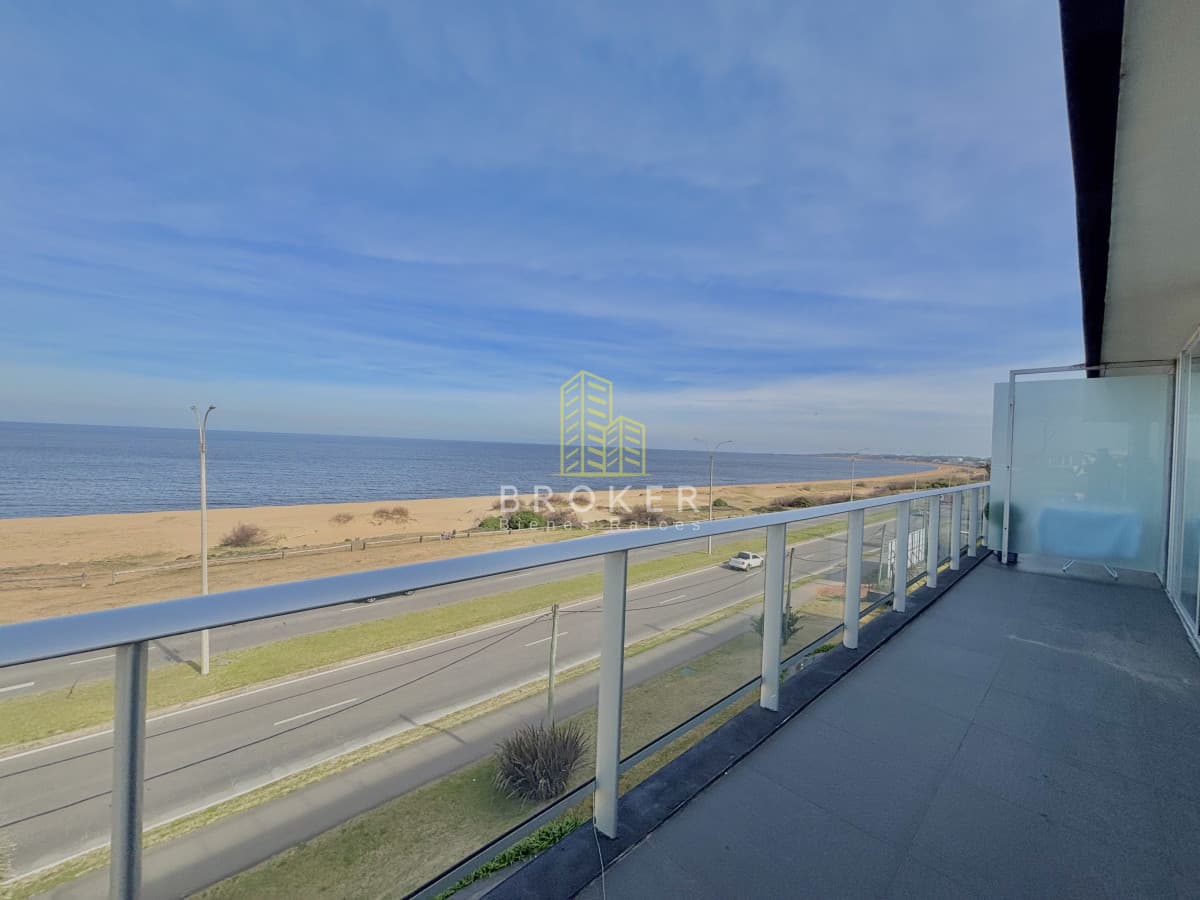 Venta apartamento Punta del Este 2 dormitorios playa mansa punta del este vista al mar