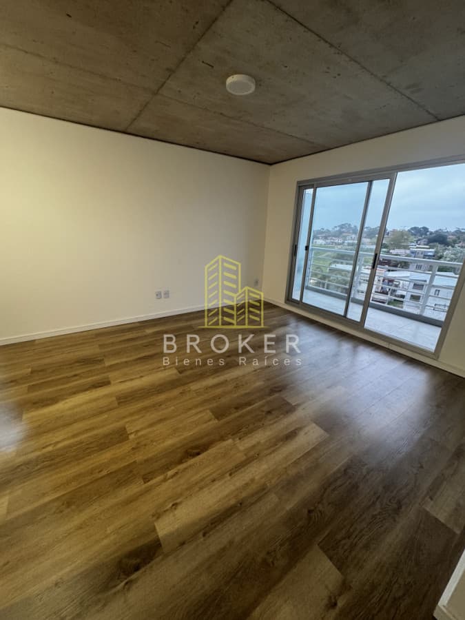 Venta apartamento 2 dormitorios a metros  Atlantico Shopping Maldonado