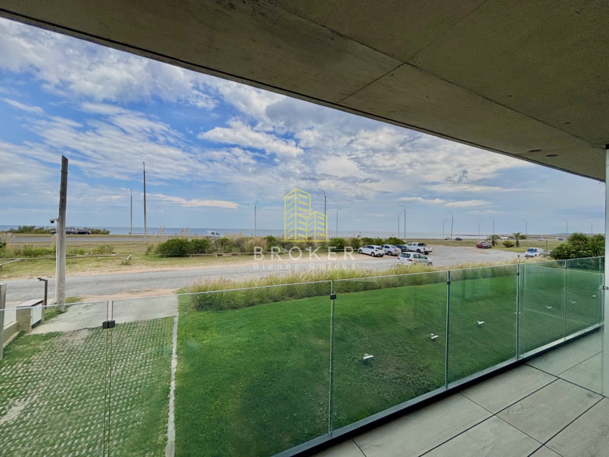 Venta apartamento punta del este 2 dormitorios vista al mar