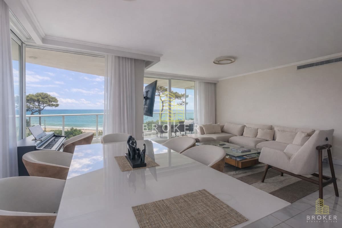 venta apartamento punta del este mansa 4 dormitorios vista al mar Paramount