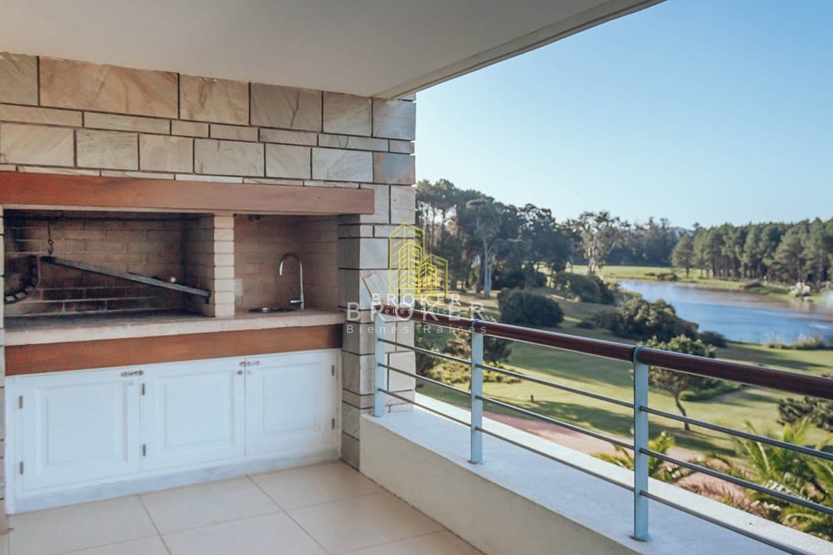Venta Apartamento Playa Mansa Punta Del Este, 2 dormitorios