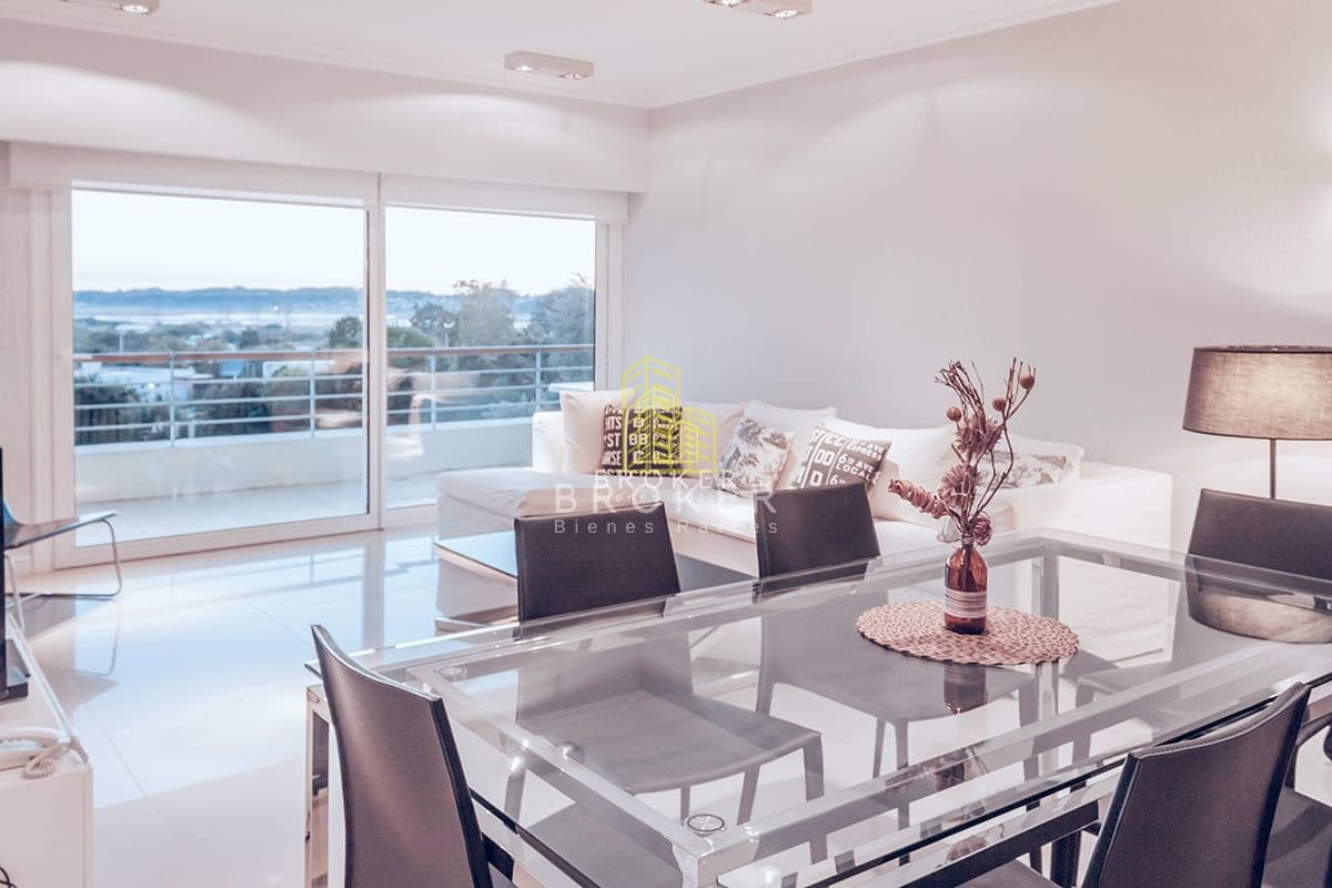 Venta Apartamento Playa Mansa Punta Del Este, 2 dormitorios