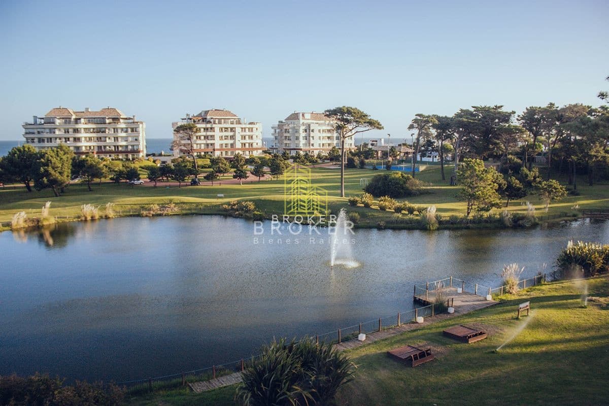 Venta Apartamento Penthouse Punta Del Este Playa Mansa, 4 dormitorios