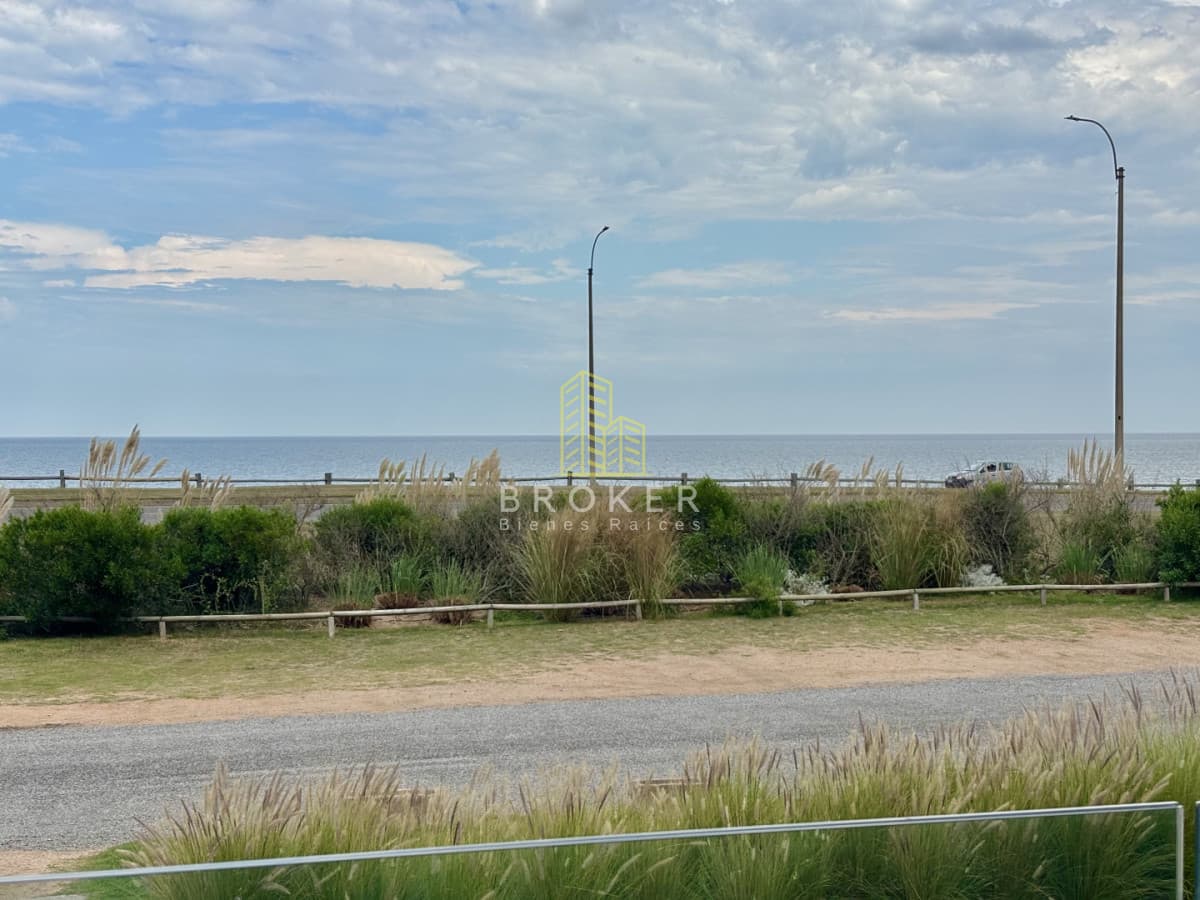 Venta apartamento punta del este 2 dormitorios vista al mar