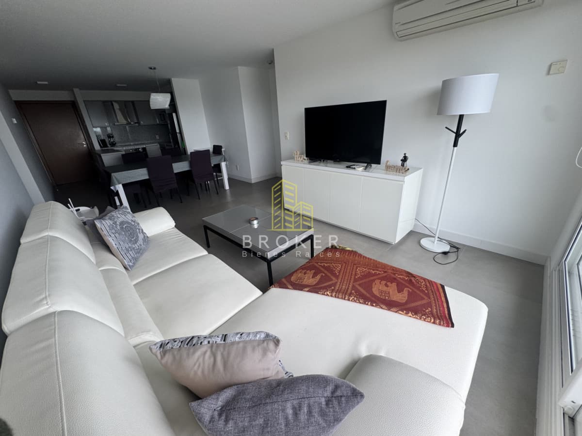 Venta apartamento 2 dormitorios Torre Greenlife punta del este