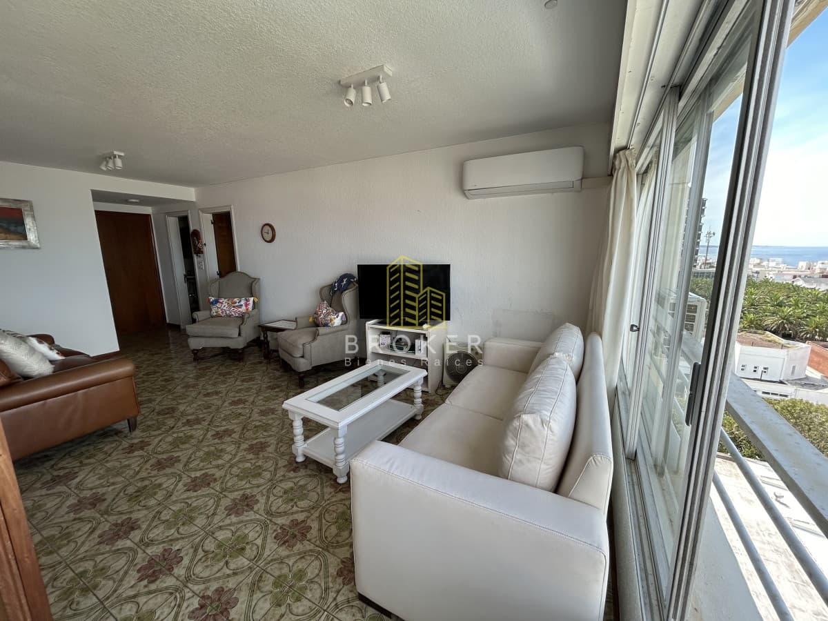 Venta Apartamento TORRE VERONA Peninsula Punta del Este Puerto 2 dormitorios y medio