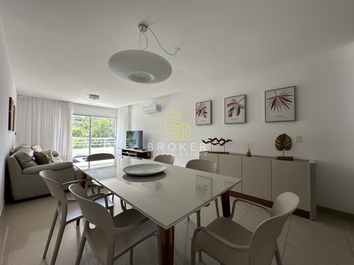 Venta de Penthouse en rincon del indio, tres dormitorios y terraza. Punta del Este, Uruguay