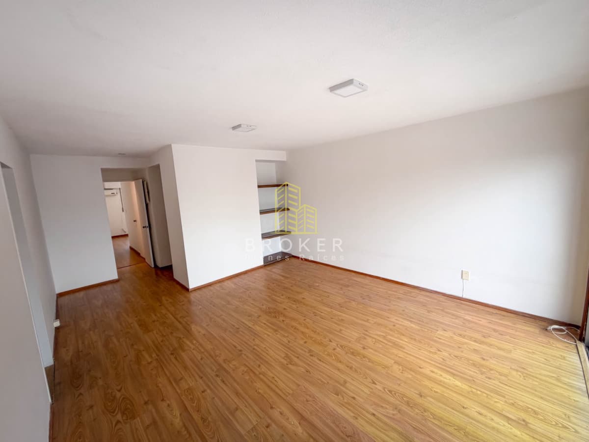 Venta Apartamento 2 dormitorios Pocitos Piso alto y garage!