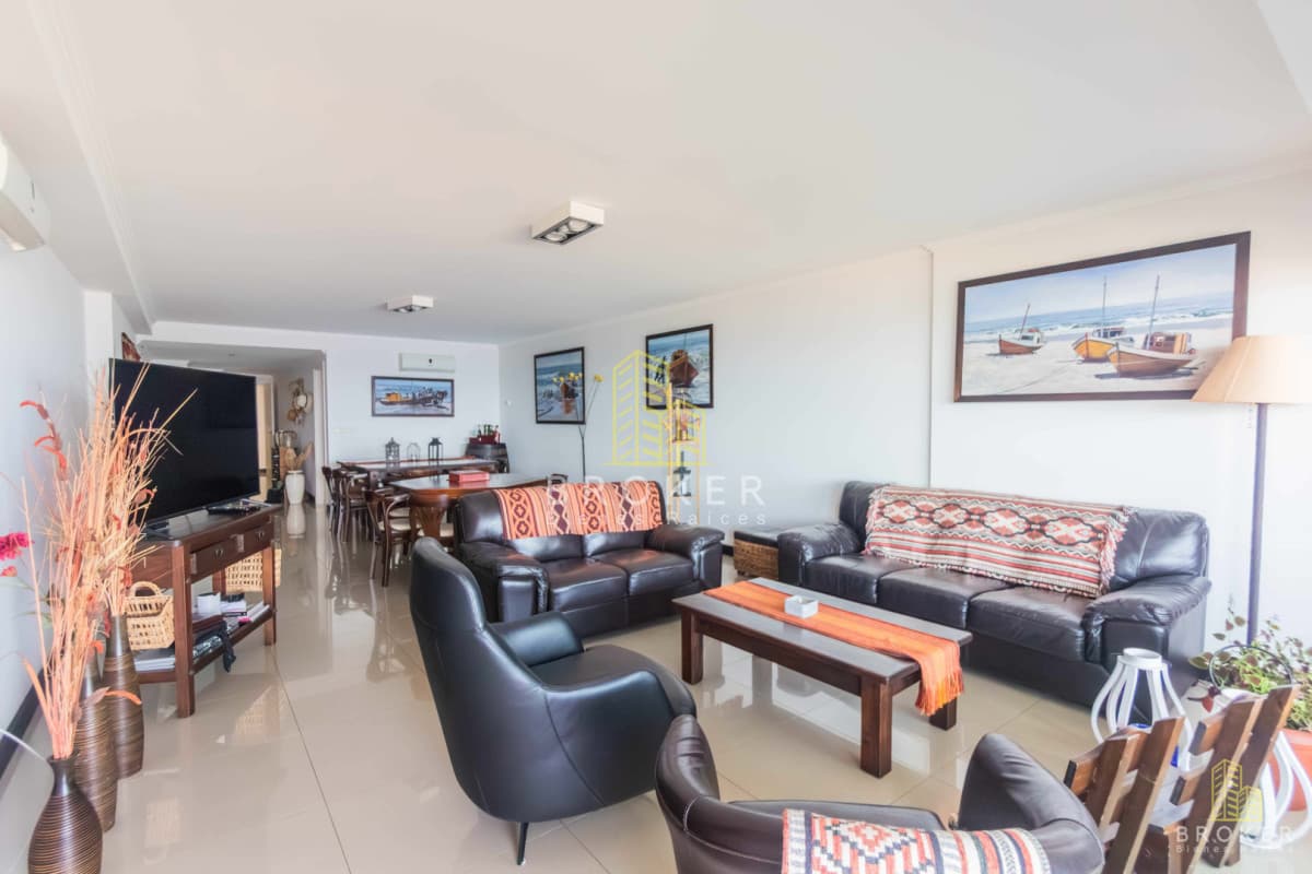 Venta Deprtamento Torre Lobos Punta del Este Piso Alto