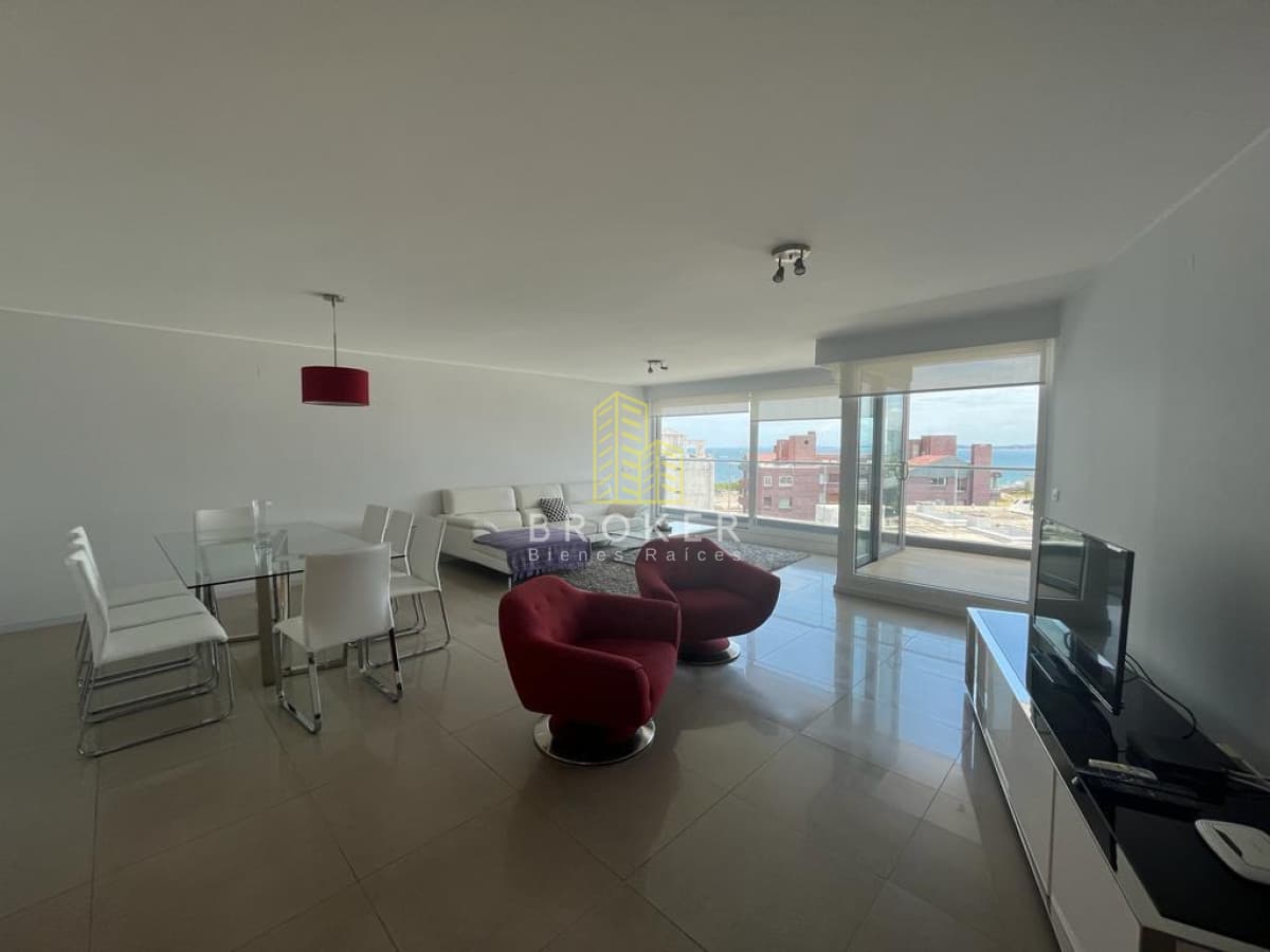 Venta y alquiler de departamento de 3 dormitorios en suite de lujo en mansa