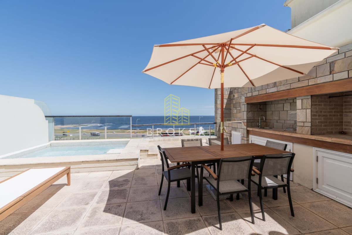 Venta apartamento Penthouse punta del este mansa con piscina