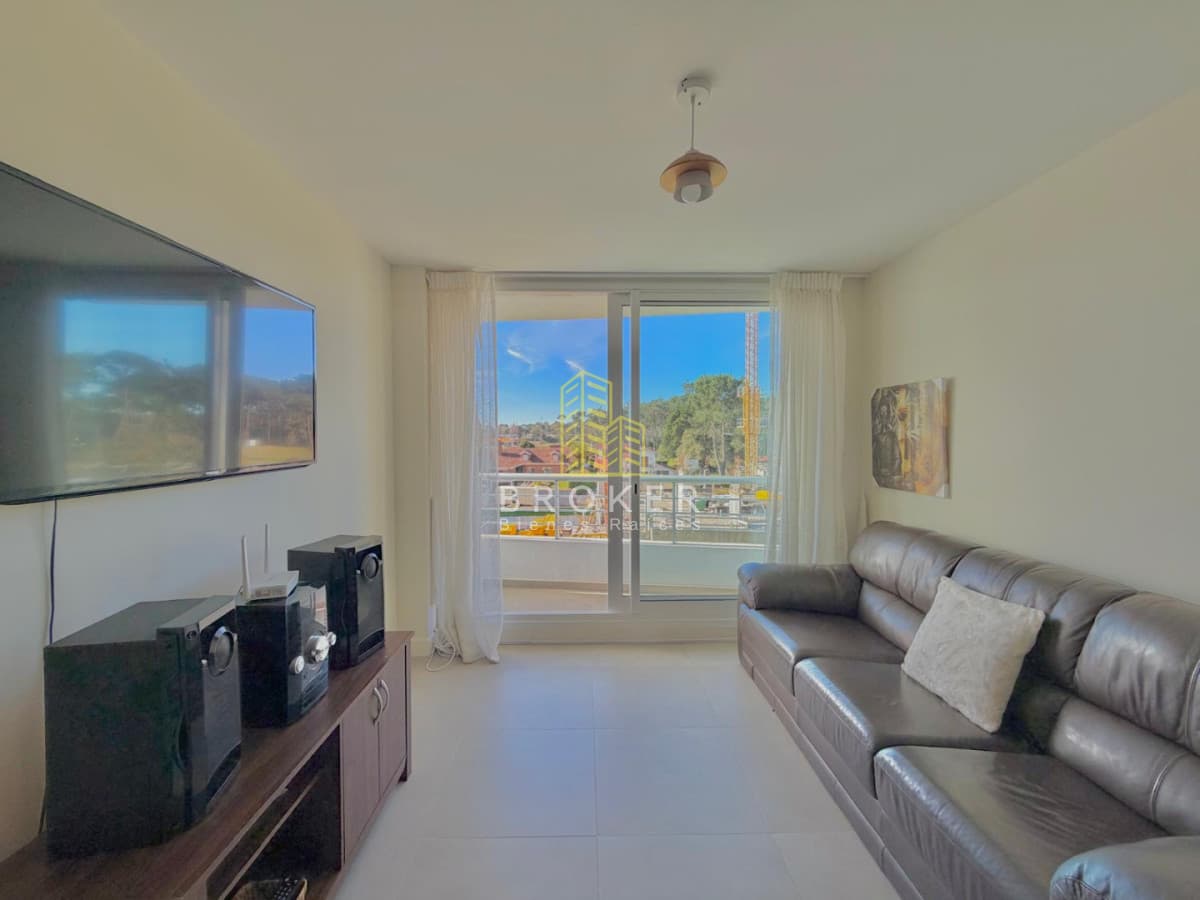 Venta apartamento 2 dormitorios Torre Greenlife punta del este